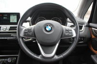 BMW 2シリーズ 218d ｸﾞﾗﾝﾂｱﾗｰ ﾗｸﾞｼﾞｭｱﾘｰ 真珠色 ADｱｸﾃｨﾌﾞｾｰﾌﾃｨ 追従ACC HUD ｻﾄﾞﾙﾌﾞﾗｳﾝﾚｻﾞｰ ｼｰﾄﾋｰﾀｰ 3列7人乗り変更後ﾀｯﾁ画面対応NEWﾅﾋﾞLEDﾍｯﾄﾞﾗｲﾄ MｽﾎﾟｰﾂOP18AW Pｱｼｽﾄ Bｶﾒﾗ ｲﾝﾃﾘｾｰﾌ ｺﾝﾌｫｰﾄP 電動Rｹﾞｰﾄ 2年保証
