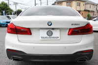 BMW 5シリーズ 530i Mｽﾎﾟｰﾂ ｾﾚｸﾄP 型式変更後｢ABA-JR20｣ 1ｵ-ﾅ ｻﾝﾙｰﾌ ﾊｰﾏﾝｶｰﾄﾞﾝ 252馬力 全席ﾋｰﾀｰ黒革 HUD 追従ACC ｽﾃｱﾘﾝｸﾞｻﾎﾟｰﾄ LEDﾍｯﾄﾞﾗｲﾄ ｵｰﾄﾊｲﾋﾞｰﾑ ﾀｯﾁ画面HDDﾅﾋﾞTV 360度ｶﾒﾗ Mspﾌﾞﾚｰｷ 19AW 電動ﾄﾗﾝｸ 専用ｴｱﾛ 2年保証