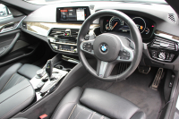 BMW 5シリーズ 530i Mｽﾎﾟｰﾂ ｾﾚｸﾄP 型式変更後｢ABA-JR20｣ 1ｵ-ﾅ ｻﾝﾙｰﾌ ﾊｰﾏﾝｶｰﾄﾞﾝ 252馬力 全席ﾋｰﾀｰ黒革 HUD 追従ACC ｽﾃｱﾘﾝｸﾞｻﾎﾟｰﾄ LEDﾍｯﾄﾞﾗｲﾄ ｵｰﾄﾊｲﾋﾞｰﾑ ﾀｯﾁ画面HDDﾅﾋﾞTV 360度ｶﾒﾗ Mspﾌﾞﾚｰｷ 19AW 電動ﾄﾗﾝｸ 専用ｴｱﾛ 2年保証