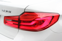 BMW 5シリーズ 530i Mｽﾎﾟｰﾂ ｾﾚｸﾄP 型式変更後｢ABA-JR20｣ 1ｵ-ﾅ ｻﾝﾙｰﾌ ﾊｰﾏﾝｶｰﾄﾞﾝ 252馬力 全席ﾋｰﾀｰ黒革 HUD 追従ACC ｽﾃｱﾘﾝｸﾞｻﾎﾟｰﾄ LEDﾍｯﾄﾞﾗｲﾄ ｵｰﾄﾊｲﾋﾞｰﾑ ﾀｯﾁ画面HDDﾅﾋﾞTV 360度ｶﾒﾗ Mspﾌﾞﾚｰｷ 19AW 電動ﾄﾗﾝｸ 専用ｴｱﾛ 2年保証