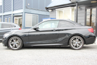 BMW 2シリーズ 220i ｸｰﾍﾟMｽﾎﾟｰﾂ 後期ﾓﾃﾞﾙ 追従ACC LEDﾍｯﾄﾞﾗｲﾄ&ﾃｰﾙ M235i&M240i用18AW  ﾀｯﾁ画面HDDﾅﾋﾞPｱｼｽﾄ ｵｰﾄｴｱｺﾝ 衝突軽減ﾌﾞﾚｰｷ 車線逸脱警告 歩行者警告 専用ｴｱﾛ Bluetooth接続 直噴ﾀｰﾎﾞ8速AT 2年保証