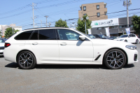 BMW 5シリーズ 530i ﾂｰﾘﾝｸﾞMｽﾎﾟｰﾂ ｾﾚｸﾄP 後期 1ｵﾅ 高出力 252馬力 ﾊﾟﾉﾗﾏｻﾝﾙｰﾌ 全席ﾋｰﾀｰ黒革 ﾊｰﾏﾝｶｰﾄﾞﾝｻﾗｳﾝﾄﾞｱﾀﾞﾌﾟﾃｨﾌﾞｻｽ Mspﾌﾞﾚｰｷ ｻﾝﾌﾟﾛﾃｸｼｮﾝｶﾞﾗｽ 渋滞ﾊﾝｽﾞｵﾌ 追従ACC HUD LEDﾍｯﾄﾞﾗｲﾄ 360度ｶﾒﾗ ｱｯﾌﾟﾙｶｰﾌﾟﾚｲ 2年保証