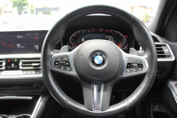 BMW 3シリーズ 320d Xdrive Mｽﾎﾟｰﾂ ｴﾃﾞｨｼｮﾝｻﾝﾗｲｽﾞ限定車 ﾋｰﾀｰ黒革 ﾚｰｻﾞｰﾗｲﾄ ｱﾀﾞﾌﾟﾃｨﾌﾞMｻｽ 専用19AW 渋滞ﾊﾝｽﾞｵﾌ Mﾘｱｽﾎﾟｲﾗｰ Mｼｰﾄﾍﾞﾙﾄ 追従ACC ｽﾃｱﾘﾝｸﾞｻﾎﾟｰﾄ BMWﾗｲﾌﾞｺｯｸﾋﾟｯﾄﾞｱｯﾌﾟﾙｶｰﾌﾟﾚｲ ﾜｲﾔﾚｽ充電 2年保証