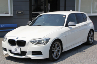BMW 1シリーズ M135i ﾊﾟｰｷﾝｸﾞｻﾎﾟｰﾄP 直6ﾀｰﾎﾞ320馬力 ｱﾀﾞﾌﾟﾃｨﾌﾞMｻｽ ﾄﾞﾗｲﾋﾞﾝｸﾞｱｼｽﾄ 衝突軽減ﾌﾞﾚｰｷ 車線逸脱警告 歩行者警告 ﾀｯﾁﾊﾟｯﾄﾞ対応HDDﾅﾋﾞBｶﾒﾗ 専用ｴｱﾛ 18AW 専用ﾌﾞﾚｰｷ 左右独立ｵｰﾄｴｱｺﾝ ﾊﾟﾄﾞﾙｼﾌﾄ 8速AT 2年保証