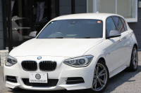 BMW 1シリーズ M135i ﾊﾟｰｷﾝｸﾞｻﾎﾟｰﾄP 直6ﾀｰﾎﾞ320馬力 ｱﾀﾞﾌﾟﾃｨﾌﾞMｻｽ ﾄﾞﾗｲﾋﾞﾝｸﾞｱｼｽﾄ 衝突軽減ﾌﾞﾚｰｷ 車線逸脱警告 歩行者警告 ﾀｯﾁﾊﾟｯﾄﾞ対応HDDﾅﾋﾞBｶﾒﾗ 専用ｴｱﾛ 18AW 専用ﾌﾞﾚｰｷ 左右独立ｵｰﾄｴｱｺﾝ ﾊﾟﾄﾞﾙｼﾌﾄ 8速AT 2年保証