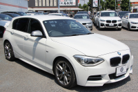 BMW 1シリーズ M135i ﾊﾟｰｷﾝｸﾞｻﾎﾟｰﾄP 直6ﾀｰﾎﾞ320馬力 ｱﾀﾞﾌﾟﾃｨﾌﾞMｻｽ ﾄﾞﾗｲﾋﾞﾝｸﾞｱｼｽﾄ 衝突軽減ﾌﾞﾚｰｷ 車線逸脱警告 歩行者警告 ﾀｯﾁﾊﾟｯﾄﾞ対応HDDﾅﾋﾞBｶﾒﾗ 専用ｴｱﾛ 18AW 専用ﾌﾞﾚｰｷ 左右独立ｵｰﾄｴｱｺﾝ ﾊﾟﾄﾞﾙｼﾌﾄ 8速AT 2年保証