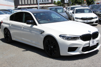 BMW Mシリーズ M5 ｺﾝﾌｫｰﾄP 4WD 600馬力 Mxdrive ﾌﾙﾚｻﾞｰﾒﾘﾉｲﾝﾃﾘｱ ｱﾗｺﾞﾝﾌﾞﾗｳﾝ V8ﾂｲﾝﾀｰﾎﾞﾃﾞｨｽﾌﾟﾚｲｷｰ ﾏｯｻｰｼﾞﾍﾞﾝﾁﾚｰｼｮﾝ 全席ﾋｰﾀｰ ﾊｰﾏﾝｶｰﾄﾞﾝ ｽﾃｱﾘﾝｸﾞﾋｰﾀｰ 追従ACC HUD 360度ｶﾒﾗ LEDﾍｯﾄﾞﾗｲﾄ ﾀｯﾁ画面ﾅﾋﾞｿﾌﾄｸﾛｰｽﾞﾄﾞｱ 2年保証