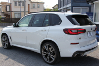 BMW X5 M50i ﾄﾞﾗｲﾋﾞﾝｸﾞﾀﾞｲﾅﾐｸｽP V8ﾂｲﾝﾀｰﾎﾞ530馬力 ﾊﾟﾉﾗﾏｻﾝﾙｰﾌ 全席ﾋｰﾀｰ黒革 ﾊｰﾏﾝｶｰﾄﾞﾝｻｳﾝﾄﾞ22AW ｱﾀﾞﾌﾟﾃｨﾌﾞMｻｽ 追従ACC HUD 渋滞ﾊﾝｽﾞｵﾌ 360度ｶﾒﾗ ﾀｯﾁ画面HDDﾅﾋﾞTV ｱｯﾌﾟﾙｶｰﾌﾟﾚｲ LEDﾍｯﾄﾞﾗｲﾄ ｴｱｻｽ 2年保証