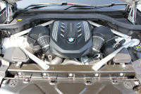 BMW X5 M50i ﾄﾞﾗｲﾋﾞﾝｸﾞﾀﾞｲﾅﾐｸｽP V8ﾂｲﾝﾀｰﾎﾞ530馬力 ﾊﾟﾉﾗﾏｻﾝﾙｰﾌ 全席ﾋｰﾀｰ黒革 ﾊｰﾏﾝｶｰﾄﾞﾝｻｳﾝﾄﾞ22AW ｱﾀﾞﾌﾟﾃｨﾌﾞMｻｽ 追従ACC HUD 渋滞ﾊﾝｽﾞｵﾌ 360度ｶﾒﾗ ﾀｯﾁ画面HDDﾅﾋﾞTV ｱｯﾌﾟﾙｶｰﾌﾟﾚｲ LEDﾍｯﾄﾞﾗｲﾄ ｴｱｻｽ 2年保証