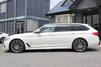 BMW 5シリーズ 523i ﾂｰﾘﾝｸﾞMｽﾎﾟｰﾂ ﾊｲﾗｲﾝ 中期 型式変更後｢3BA-JT20T｣NEWｲﾝﾃﾘｱ 新HDDﾅﾋﾞｱｯﾌﾟﾙｶｰﾌﾟﾚｲ BMWﾗｲﾌﾞｺｯｸﾋﾟｯﾄ 全席ﾋｰﾀｰ黒革 追従ACC LEDﾍｯﾄﾞﾗｲﾄ ｵｰﾄﾊｲﾋﾞｰﾑ 360度ｶﾒﾗ 電動ﾘｱｹﾞｰﾄ ｽﾃｱﾘﾝｸﾞｻﾎﾟｰﾄ 2年保証