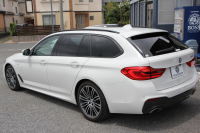 BMW 5シリーズ 523i ﾂｰﾘﾝｸﾞMｽﾎﾟｰﾂ ﾊｲﾗｲﾝ 中期 型式変更後｢3BA-JT20T｣NEWｲﾝﾃﾘｱ 新HDDﾅﾋﾞｱｯﾌﾟﾙｶｰﾌﾟﾚｲ BMWﾗｲﾌﾞｺｯｸﾋﾟｯﾄ 全席ﾋｰﾀｰ黒革 追従ACC LEDﾍｯﾄﾞﾗｲﾄ ｵｰﾄﾊｲﾋﾞｰﾑ 360度ｶﾒﾗ 電動ﾘｱｹﾞｰﾄ ｽﾃｱﾘﾝｸﾞｻﾎﾟｰﾄ 2年保証