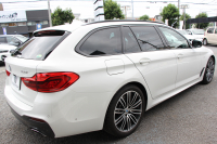 BMW 5シリーズ 523i ﾂｰﾘﾝｸﾞMｽﾎﾟｰﾂ ﾊｲﾗｲﾝ 中期 型式変更後｢3BA-JT20T｣NEWｲﾝﾃﾘｱ 新HDDﾅﾋﾞｱｯﾌﾟﾙｶｰﾌﾟﾚｲ BMWﾗｲﾌﾞｺｯｸﾋﾟｯﾄ 全席ﾋｰﾀｰ黒革 追従ACC LEDﾍｯﾄﾞﾗｲﾄ ｵｰﾄﾊｲﾋﾞｰﾑ 360度ｶﾒﾗ 電動ﾘｱｹﾞｰﾄ ｽﾃｱﾘﾝｸﾞｻﾎﾟｰﾄ 2年保証