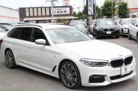 BMW 5シリーズ 523i ﾂｰﾘﾝｸﾞMｽﾎﾟｰﾂ ﾊｲﾗｲﾝ 中期 型式変更後｢3BA-JT20T｣NEWｲﾝﾃﾘｱ 新HDDﾅﾋﾞｱｯﾌﾟﾙｶｰﾌﾟﾚｲ BMWﾗｲﾌﾞｺｯｸﾋﾟｯﾄ 全席ﾋｰﾀｰ黒革 追従ACC LEDﾍｯﾄﾞﾗｲﾄ ｵｰﾄﾊｲﾋﾞｰﾑ 360度ｶﾒﾗ 電動ﾘｱｹﾞｰﾄ ｽﾃｱﾘﾝｸﾞｻﾎﾟｰﾄ 2年保証