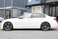 BMW 3シリーズ 320d Mｽﾎﾟｰﾂ ｴﾃﾞｨｼｮﾝｼｬﾄﾞｰ 後期 1300台限定車 ﾋｰﾀｰ黒革 ﾀﾞｰｸLEDﾍｯﾄﾞﾗｲﾄ&ﾃｰﾙ 液晶ﾒｰﾀｰ 追従ACC ﾚｰﾝﾁｪﾝｼﾞ警告 ﾀｯﾁ画面HDDﾅﾋﾞBｶﾒﾗ Bluetooth接続 ｽﾏｰﾄｷｰ 専用19AW 専用ｴｱﾛ ﾊﾟﾄﾞﾙｼﾌﾄ 2年保証