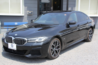 BMW 5シリーズ 530i Mｽﾎﾟｰﾂ 後期 1ｵｰﾅｰ 252馬力 全席ﾋｰﾀｰ茶革 渋滞ﾊﾝｽﾞｵﾌ 360度ｶﾒﾗ 追従ACC ｱﾀﾞﾌﾟﾃｨﾌﾞｻｽ Mspﾌﾞﾚｰｷ BMWﾗｲﾌﾞｺｯｸﾋﾟｯﾄﾞｱｯﾌﾟﾙｶｰﾌﾟﾚｲ ﾀｯﾁ画面HDDﾅﾋﾞTV 電動ﾄﾗﾝｸ LEDﾍｯﾄﾞﾗｲﾄ ｵｰﾄﾊｲﾋﾞｰﾑ 専用ｴｱﾛ 2年保証
