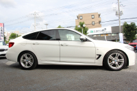 BMW 3シリーズ 320i ｸﾞﾗﾝﾂｰﾘｽﾓ Mｽﾎﾟｰﾂ 追従ACC 衝突軽減ﾌﾞﾚｰｷ 車線逸脱警告 歩行者警告 ﾀｯﾁﾊﾟｯﾄﾞ対応HDDﾅﾋﾞ電動ﾄﾗﾝｸ Mｽﾎﾟｰﾂｴｱﾛ 18AW ﾒﾓﾘｰ付電動ｼｰﾄ ETC2.0 ｽﾏｰﾄｷｰ ﾊﾟﾄﾞﾙｼﾌﾄ 電動ﾘｱｳｲﾝｸﾞ2年保証