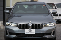 BMW 5シリーズ 530i ﾗｸﾞｼﾞｭｱﾘｰ 後期 ｴｸｽｸﾙｰｼﾌﾞﾅｯﾊﾟﾚｻﾞｰP ｲﾉﾍﾞｰｼｮﾝP ﾓｶﾅｯﾊﾟﾚｻﾞｰ ﾌﾛﾝﾄﾍﾞﾝﾁﾚｰｼｮﾝ&ｺﾝﾌｫｰﾄｼｰﾄ 全席ｼｰﾄﾋｰﾀｰ ﾚｰｻﾞｰﾗｲﾄ ﾃﾞｨｽﾌﾟﾚｲｷｰ ﾘﾓｰﾄP ﾊｰﾏﾝｶｰﾄﾞﾝ 360度ｶﾒﾗ 可変ｻｽ 追従ACC HUD 電動ﾄﾗﾝｸ 2年保証