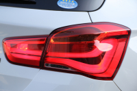 BMW 1シリーズ M140i 後期 1ｵｰﾅ 340馬力 直6ﾀｰﾎﾞB58新ｴﾝｼﾞﾝ LEDﾍｯﾄﾞﾗｲﾄ KW車高調 ﾊｰﾏﾝｶｰﾄﾞﾝ 専用ﾌﾞﾚｰｷ BBS18AW HDDﾅﾋﾞ衝突軽減ﾌﾞﾚｰｷ 車線逸脱警告 歩行者警告 ﾌﾞﾚｰｷ付ｸﾙｺﾝ 専用ｴｱﾛ 後輪駆動 8速AT 2年保証