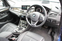 BMW 2シリーズ 218d ｸﾞﾗﾝﾂｱﾗｰ ﾗｸﾞｼﾞｭｱﾘｰ 1ｵﾅ 最終ﾓﾃﾞﾙ 型式変更後3DA-6W20 3列7人乗り ADｱｸﾃｨﾌﾞｾｰﾌﾃｨ&ｺﾝﾌｫｰﾄP 追従ACC HUD ﾋｰﾀｰ黒革 ﾌﾙｾｸﾞTV DVD&CD再生 電動ﾄﾗﾝｸ LEDﾍｯﾄﾞﾗｲﾄ ﾒﾓﾘｰ付電動ｼｰﾄ ﾀｯﾁ画面HDDﾅﾋﾞPｱｼｽﾄ 2年保証