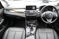 BMW 2シリーズ 218d ｸﾞﾗﾝﾂｱﾗｰ ﾗｸﾞｼﾞｭｱﾘｰ 1ｵﾅ 最終ﾓﾃﾞﾙ 型式変更後3DA-6W20 3列7人乗り ADｱｸﾃｨﾌﾞｾｰﾌﾃｨ&ｺﾝﾌｫｰﾄP 追従ACC HUD ﾋｰﾀｰ黒革 ﾌﾙｾｸﾞTV DVD&CD再生 電動ﾄﾗﾝｸ LEDﾍｯﾄﾞﾗｲﾄ ﾒﾓﾘｰ付電動ｼｰﾄ ﾀｯﾁ画面HDDﾅﾋﾞPｱｼｽﾄ 2年保証