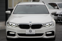 BMW 5シリーズ 523d ﾂｰﾘﾝｸﾞMｽﾎﾟｰﾂ ﾊｲﾗｲﾝ 燃費19.4㎞/L 全席ﾋｰﾀｰ黒革 HUD LEDﾍｯﾄﾞﾗｲﾄ ｵｰﾄﾊｲﾋﾞｰﾑ 追従ACC ｽﾃｱﾘﾝｸﾞｻﾎﾟｰﾄ 液晶ﾒｰﾀｰ ﾀｯﾁ画面HDDﾅﾋﾞTV 360度ｶﾒﾗ 電動ﾘｱｹﾞｰﾄ 19AW 専用ｴｱﾛ ｱﾝﾋﾞｴﾝﾄﾗｲﾄ 2年保証