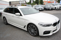 BMW 5シリーズ 523d ﾂｰﾘﾝｸﾞMｽﾎﾟｰﾂ ﾊｲﾗｲﾝ 燃費19.4㎞/L 全席ﾋｰﾀｰ黒革 HUD LEDﾍｯﾄﾞﾗｲﾄ ｵｰﾄﾊｲﾋﾞｰﾑ 追従ACC ｽﾃｱﾘﾝｸﾞｻﾎﾟｰﾄ 液晶ﾒｰﾀｰ ﾀｯﾁ画面HDDﾅﾋﾞTV 360度ｶﾒﾗ 電動ﾘｱｹﾞｰﾄ 19AW 専用ｴｱﾛ ｱﾝﾋﾞｴﾝﾄﾗｲﾄ 2年保証