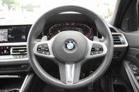 BMW 3シリーズ 330i Mｽﾎﾟｰﾂ ﾃﾞﾋﾞｭｰP ｲﾉﾍﾞｰｼｮﾝP ｺﾝﾌｫｰﾄP 高出力 258馬力 ﾋｰﾀｰ黒革 ﾚｰｻﾞｰﾗｲﾄ HUD ｼﾞｪｽﾁｬｰC 追従ACC 渋滞ﾊﾝｽﾞｵﾌ 360度ｶﾒﾗ Mｽﾎﾟｰﾂﾌﾞﾚｰｷ ﾀｯﾁ画面HDDﾅﾋﾞｱｯﾌﾟﾙｶｰﾌﾟﾚｲ 電動ﾄﾗﾝｸ ﾜｲﾔﾚｽ充電 2年保証