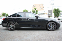 BMW 3シリーズ 330i Mｽﾎﾟｰﾂ ﾃﾞﾋﾞｭｰP ｲﾉﾍﾞｰｼｮﾝP ｺﾝﾌｫｰﾄP 高出力 258馬力 ﾋｰﾀｰ黒革 ﾚｰｻﾞｰﾗｲﾄ HUD ｼﾞｪｽﾁｬｰC 追従ACC 渋滞ﾊﾝｽﾞｵﾌ 360度ｶﾒﾗ Mｽﾎﾟｰﾂﾌﾞﾚｰｷ ﾀｯﾁ画面HDDﾅﾋﾞｱｯﾌﾟﾙｶｰﾌﾟﾚｲ 電動ﾄﾗﾝｸ ﾜｲﾔﾚｽ充電 2年保証