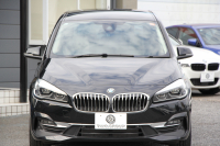 BMW 2シリーズ 218d ｸﾞﾗﾝﾂｱﾗｰ ﾗｸﾞｼﾞｭｱﾘｰ 後期 ﾌｪｲｽﾘﾌﾄ後 3列7人乗 ADｱｸﾃｨﾌﾞｾｰﾌﾃｨ&ｺﾝﾌｫｰﾄP 追従ACC HUD ｵｲｽﾀｰﾚｻﾞｰ 電動ﾄﾗﾝｸ LEDﾍｯﾄﾞﾗｲﾄ ﾀｯﾁ画面HDDﾅﾋﾞﾊﾟｰｷﾝｸﾞｱｼｽﾄ 衝突軽減ﾌﾞﾚｰｷ 車線逸脱警告 歩行者警告 2年保証