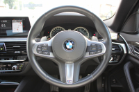 BMW 5シリーズ 523i Mｽﾎﾟｰﾂ ﾊｲﾗｲﾝ 全席ﾋｰﾀｰ黒革 HUD ｼﾞｪｽﾁｬｰｺﾝﾄﾛｰﾙ ﾜｲﾔﾚｽ充電 追従ACC ｽﾃｱﾘﾝｸﾞｻﾎﾟｰﾄ 液晶ﾒｰﾀｰ ﾀｯﾁ画面HDDﾅﾋﾞTV LEDﾍｯﾄﾞﾗｲﾄ ｵｰﾄﾊｲﾋﾞｰﾑ 360度ｶﾒﾗ 電動ﾄﾗﾝｸ 専用ｴｱﾛ ﾊﾟﾄﾞﾙｼﾌﾄ 19AW 2年保証
