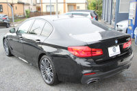 BMW 5シリーズ 523i Mｽﾎﾟｰﾂ ﾊｲﾗｲﾝ 全席ﾋｰﾀｰ黒革 HUD ｼﾞｪｽﾁｬｰｺﾝﾄﾛｰﾙ ﾜｲﾔﾚｽ充電 追従ACC ｽﾃｱﾘﾝｸﾞｻﾎﾟｰﾄ 液晶ﾒｰﾀｰ ﾀｯﾁ画面HDDﾅﾋﾞTV LEDﾍｯﾄﾞﾗｲﾄ ｵｰﾄﾊｲﾋﾞｰﾑ 360度ｶﾒﾗ 電動ﾄﾗﾝｸ 専用ｴｱﾛ ﾊﾟﾄﾞﾙｼﾌﾄ 19AW 2年保証