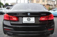 BMW 5シリーズ 523i Mｽﾎﾟｰﾂ ﾊｲﾗｲﾝ 全席ﾋｰﾀｰ黒革 HUD ｼﾞｪｽﾁｬｰｺﾝﾄﾛｰﾙ ﾜｲﾔﾚｽ充電 追従ACC ｽﾃｱﾘﾝｸﾞｻﾎﾟｰﾄ 液晶ﾒｰﾀｰ ﾀｯﾁ画面HDDﾅﾋﾞTV LEDﾍｯﾄﾞﾗｲﾄ ｵｰﾄﾊｲﾋﾞｰﾑ 360度ｶﾒﾗ 電動ﾄﾗﾝｸ 専用ｴｱﾛ ﾊﾟﾄﾞﾙｼﾌﾄ 19AW 2年保証