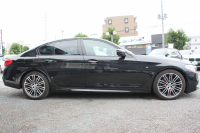 BMW 5シリーズ 523i Mｽﾎﾟｰﾂ ﾊｲﾗｲﾝ 全席ﾋｰﾀｰ黒革 HUD ｼﾞｪｽﾁｬｰｺﾝﾄﾛｰﾙ ﾜｲﾔﾚｽ充電 追従ACC ｽﾃｱﾘﾝｸﾞｻﾎﾟｰﾄ 液晶ﾒｰﾀｰ ﾀｯﾁ画面HDDﾅﾋﾞTV LEDﾍｯﾄﾞﾗｲﾄ ｵｰﾄﾊｲﾋﾞｰﾑ 360度ｶﾒﾗ 電動ﾄﾗﾝｸ 専用ｴｱﾛ ﾊﾟﾄﾞﾙｼﾌﾄ 19AW 2年保証