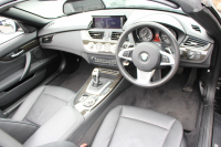 BMW Z4 Z4 Sdrive20i ﾊｲﾗｲﾝ 後期 ﾌｪｲｽﾘﾌﾄ後 新ﾃﾞｻﾞｲﾝﾍｯﾄﾞﾗｲﾄ ﾋｰﾀｰ黒革 電動ｵｰﾌﾟﾝ ｳｲﾝﾄﾞﾃﾞｨﾌﾚｸﾀｰ ﾒﾓﾘｰ付電動ｼｰﾄ 専用17AW iﾄﾞﾗｲﾌﾞHDDﾅﾋﾞBluetooth接続 ﾊﾟﾄﾞﾙｼﾌﾄ LEDﾘﾝｸﾞｷｾﾉﾝ 直噴ﾀｰﾎﾞ8速AT LEDﾘﾝｸﾞｷｾﾉﾝ 2年保証