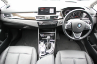 BMW 2シリーズ 218d ｸﾞﾗﾝﾂｱﾗｰ ﾗｸﾞｼﾞｭｱﾘｰ 後期 ﾌｪｲｽﾘﾌﾄ後 3列7人乗 ADｱｸﾃｨﾌﾞｾｰﾌﾃｨ&ｺﾝﾌｫｰﾄP 追従ACC HUD ﾋｰﾀｰ黒革 電動ﾄﾗﾝｸ LEDﾍｯﾄﾞﾗｲﾄ ﾀｯﾁ画面HDDﾅﾋﾞﾊﾟｰｷﾝｸﾞｱｼｽﾄ 衝突軽減ﾌﾞﾚｰｷ 車線逸脱警告 歩行者警告 2年保証