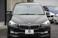 BMW 2シリーズ 218d ｸﾞﾗﾝﾂｱﾗｰ ﾗｸﾞｼﾞｭｱﾘｰ 後期 ﾌｪｲｽﾘﾌﾄ後 3列7人乗 ADｱｸﾃｨﾌﾞｾｰﾌﾃｨ&ｺﾝﾌｫｰﾄP 追従ACC HUD ﾋｰﾀｰ黒革 電動ﾄﾗﾝｸ LEDﾍｯﾄﾞﾗｲﾄ ﾀｯﾁ画面HDDﾅﾋﾞﾊﾟｰｷﾝｸﾞｱｼｽﾄ 衝突軽減ﾌﾞﾚｰｷ 車線逸脱警告 歩行者警告 2年保証
