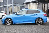 BMW 1シリーズ M135i Xdrive ﾃﾞﾋﾞｭｰP ｺﾝﾌｫｰﾄP 4WD 306馬力 Mｽﾎﾟｰﾂｼｰﾄ ｱﾀﾞﾌﾟﾃｨﾌﾞｻｽ Mｼｰﾄﾍﾞﾙﾄ ｼｰﾄﾋｰﾀｰ BMWﾗｲﾌﾞｺｯｸﾋﾟｯﾄ 追従ACC 電動ﾄﾗﾝｸ ｱｯﾌﾟﾙｶｰﾌﾟﾚｲ 純正HDDﾅﾋﾞPｱｼｽﾄ LEDﾍｯﾄﾞﾗｲﾄ ﾚｰﾝﾁｪﾝｼﾞ警告 衝突軽減ﾌﾞﾚｰｷ 2年保証