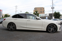 BMW 3シリーズ 330i Mｽﾎﾟｰﾂ ﾃﾞﾋﾞｭｰP ｺﾝﾌｫｰﾄP 高出力 258馬力 ﾋｰﾀｰ黒革 追従ACC 360度ｶﾒﾗ Pｱｼｽﾄﾌﾟﾗｽ LEDﾍｯﾄﾞﾗｲﾄ ｵｰﾄﾊｲﾋﾞｰﾑ Mｽﾎﾟｰﾂﾌﾞﾚｰｷ ﾀｯﾁ画面HDDﾅﾋﾞｱｯﾌﾟﾙｶｰﾌﾟﾚｲ Hifiｽﾋﾟｰｶｰ 電動ﾄﾗﾝｸ ｱﾝﾋﾞｴﾝﾄﾗｲﾄ 2年保証