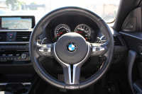 BMW Mシリーズ M2ｸｰﾍﾟMDCT 1ｵｰﾅ 後期ﾓﾃﾞﾙ 370馬力 直6ﾀｰﾎﾞﾋｰﾀｰ黒革 LEDﾍｯﾄﾞﾗｲﾄ LEDﾃｰﾙ ﾊｰﾏﾝｶｰﾄﾞﾝ ﾀｯﾁ画面HDDﾅﾋﾞBｶﾒﾗ 専用19AW 専用ﾌﾞﾚｰｷ 衝突軽減ﾌﾞﾚｰｷ 車線逸脱警告 歩行者警告 ﾌﾞﾚｰｷ付ｸﾙｺﾝ ｽﾏｰﾄｷｰ ﾊﾟﾄﾞﾙｼﾌﾄ 2年保証