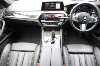BMW 5シリーズ 523d Mｽﾎﾟｰﾂ ﾊｲﾗｲﾝ 変更後ﾓﾃﾞﾙ 1ｵｰﾅ 新液晶ﾒｰﾀｰ 燃費21.5km/L 全席ﾋｰﾀｰ黒革 HUD LEDﾍｯﾄﾞﾗｲﾄ 追従ACC ｽﾃｱﾘﾝｸﾞｻﾎﾟｰﾄ ｵｰﾄﾊｲﾋﾞｰﾑ ﾀｯﾁ画面HDDﾅﾋﾞﾌﾙｾｸﾞTV 360度ｶﾒﾗ 電動ﾄﾗﾝｸ 専用ｴｱﾛ 19AW ﾊﾟﾄﾞﾙｼﾌﾄ ｱﾝﾋﾞｴﾝﾄﾗｲﾄ 2年保証
