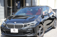 BMW 1シリーズ 118d Mｽﾎﾟｰﾂ ﾊｲﾗｲﾝ ｺﾝﾌｫｰﾄP 1ｵｰﾅ ﾋｰﾀｰ付ﾏｸﾞﾏﾚｯﾄﾞﾚｻﾞｰ 追従ACC 電動ﾘｱｹﾞｰﾄ 50thｴﾝﾌﾞﾚﾑ idriveﾅﾋﾞｹﾞｰｼｮﾝP BMWﾗｲﾌﾞｺｯｸﾋﾟｯﾄ ｱｯﾌﾟﾙｶｰﾌﾟﾚｲ LEDﾍｯﾄﾞﾗｲﾄ Pｱｼｽﾄ 18AW 専用ｴｱﾛ 2年保証