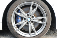 BMW 2シリーズ M240i ｸｰﾍﾟ後期 B58新ｴﾝｼﾞﾝ 直6ﾀｰﾎﾞ340馬力 ﾋｰﾀｰ赤革 追従ACC LEDﾍｯﾄﾞﾗｲﾄ LEDﾃｰﾙ ｱﾀﾞﾌﾟﾃｨﾌﾞMｻｽ 専用ﾌﾞﾚｰｷ ﾀｯﾁ画面HDDﾅﾋﾞPｱｼｽﾄ ﾊﾟﾄﾞﾙｼﾌﾄ 8速AT 衝突軽減ﾌﾞﾚｰｷ 車線逸脱警告 歩行者警告 2