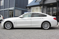 BMW 4シリーズ 420i ｸﾞﾗﾝｸｰﾍﾟﾗｸﾞｼﾞｭｱﾘｰ 後期 真珠色 ﾋｰﾀｰ付ﾍﾞｰｼﾞｭﾚｻﾞｰ LEDﾍｯﾄﾞﾗｲﾄ LEDﾃｰﾙ 液晶ﾒｰﾀｰ 追従ACC iﾄﾞﾗｲﾌﾞHDDﾅﾋﾞﾌﾙｾｸﾞTV 衝突軽減ﾌﾞﾚｰｷ 車線逸脱警告 歩行者警告 電動ﾘｱｹﾞｰﾄ ｱﾝﾋﾞｴﾝﾄﾗｲﾄ ｸﾛｰﾑﾗｲﾝ 2年保証