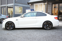 BMW Mシリーズ M2ｸｰﾍﾟMDCT 後期 370馬力 直6ﾀｰﾎﾞｻﾝﾙｰﾌ ﾊｰﾏﾝｶｰﾄﾞﾝ ﾋｰﾀｰ黒革 LEDﾍｯﾄﾞﾗｲﾄ LEDﾃｰﾙ ﾀｯﾁ画面HDDﾅﾋﾞBｶﾒﾗ 専用19AW 専用ﾌﾞﾚｰｷ 衝突軽減ﾌﾞﾚｰｷ 車線逸脱警告 歩行者警告 ﾌﾞﾚｰｷ付ｸﾙｺﾝ ｽﾏｰﾄｷｰ ﾊﾟﾄﾞﾙｼﾌﾄ 2年保証