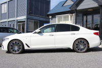 BMW 5シリーズ 523d Mｽﾎﾟｰﾂ ﾊｲﾗｲﾝ ﾃﾞﾋﾞｭｰP 1ｵﾅ 全席ﾋｰﾀｰ黒革 ｿﾌﾄｸﾛｰｽﾞﾄﾞｱ HUD ｼﾞｪｽﾁｬｰC LEDﾍｯﾄﾞﾗｲﾄ ｵｰﾄﾊｲﾋﾞｰﾑ 追従ACC 液晶ﾒｰﾀｰ ﾀｯﾁ画面HDDﾅﾋﾞTV 360度ｶﾒﾗ 電動ﾄﾗﾝｸ 19AW 専用ｴｱﾛ ｽﾏｰﾄｷｰ 2年保証