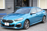 BMW 2シリーズ M235i Xdrive ｸﾞﾗﾝｸｰﾍﾟﾃﾞﾋﾞｭｰP 4WD 306馬力 ｱﾀﾞﾌﾟﾃｨﾌﾞMｻｽ Mｽﾎﾟｰﾂｼｰﾄ Mｼｰﾄﾍﾞﾙﾄ Mｽﾎﾟｰﾂﾌﾞﾚｰｷ 追従ACC 後退ｱｼｽﾄ LEDﾍｯﾄﾞﾗｲﾄ 専用18AW Applecarplay対応 HDDﾅﾋﾞPｱｼｽﾄ BMWﾗｲﾌﾞｺｯｸﾋﾟｯﾄ 2年保証